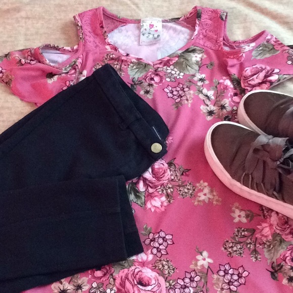 Cold shoulder tee - Picture 4 of 4